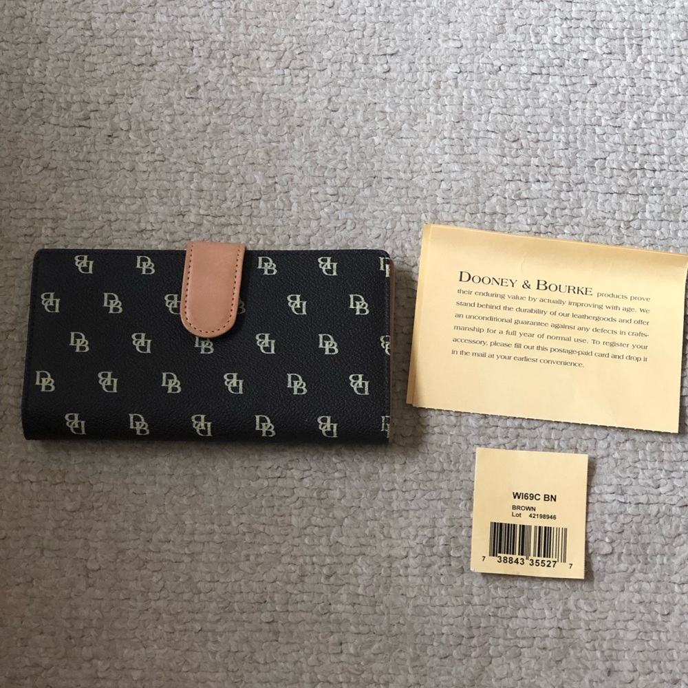 Vintage Dooney & Bourke Leather Wallet